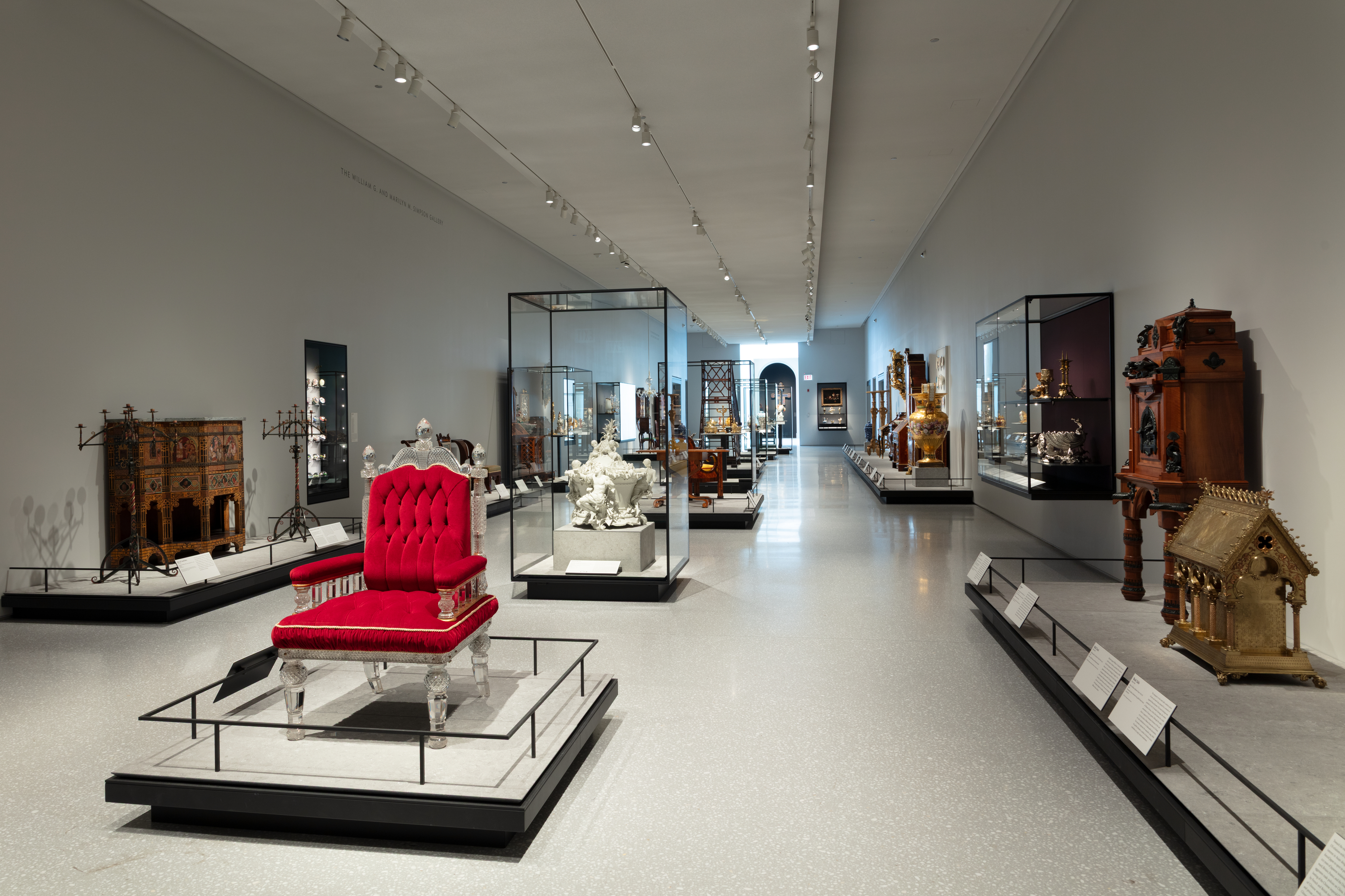 J29051 018 int Press (300ppi, 3000px, sRGB, JPEG)