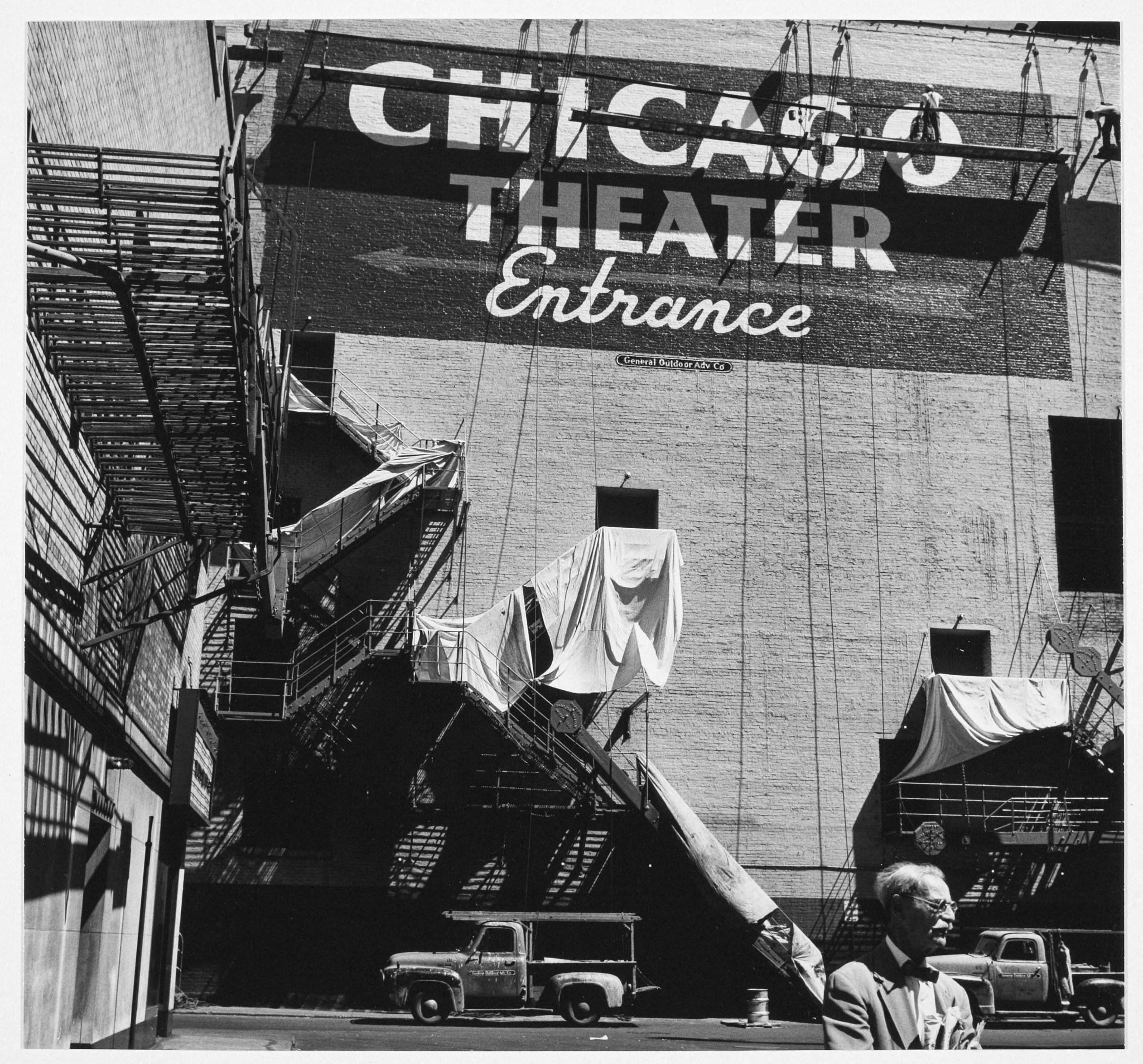 1960.182 Ray Krueger Metzker The Loop