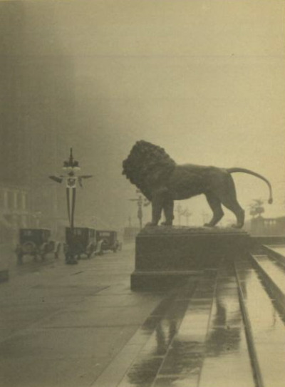 1927  of Lions On A Foggy Morning