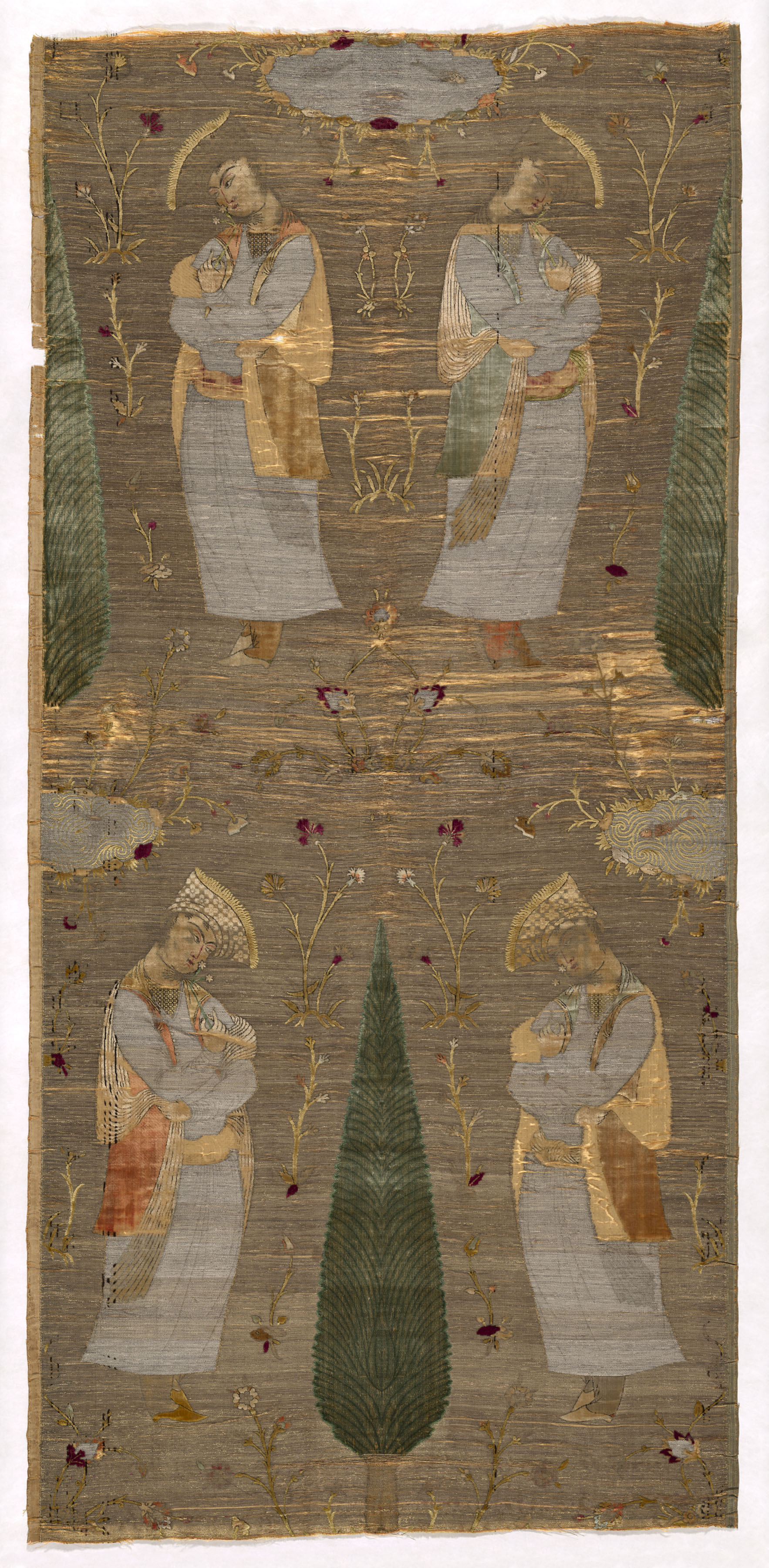 Image of Persian velvet panel that entered the museum in 1924