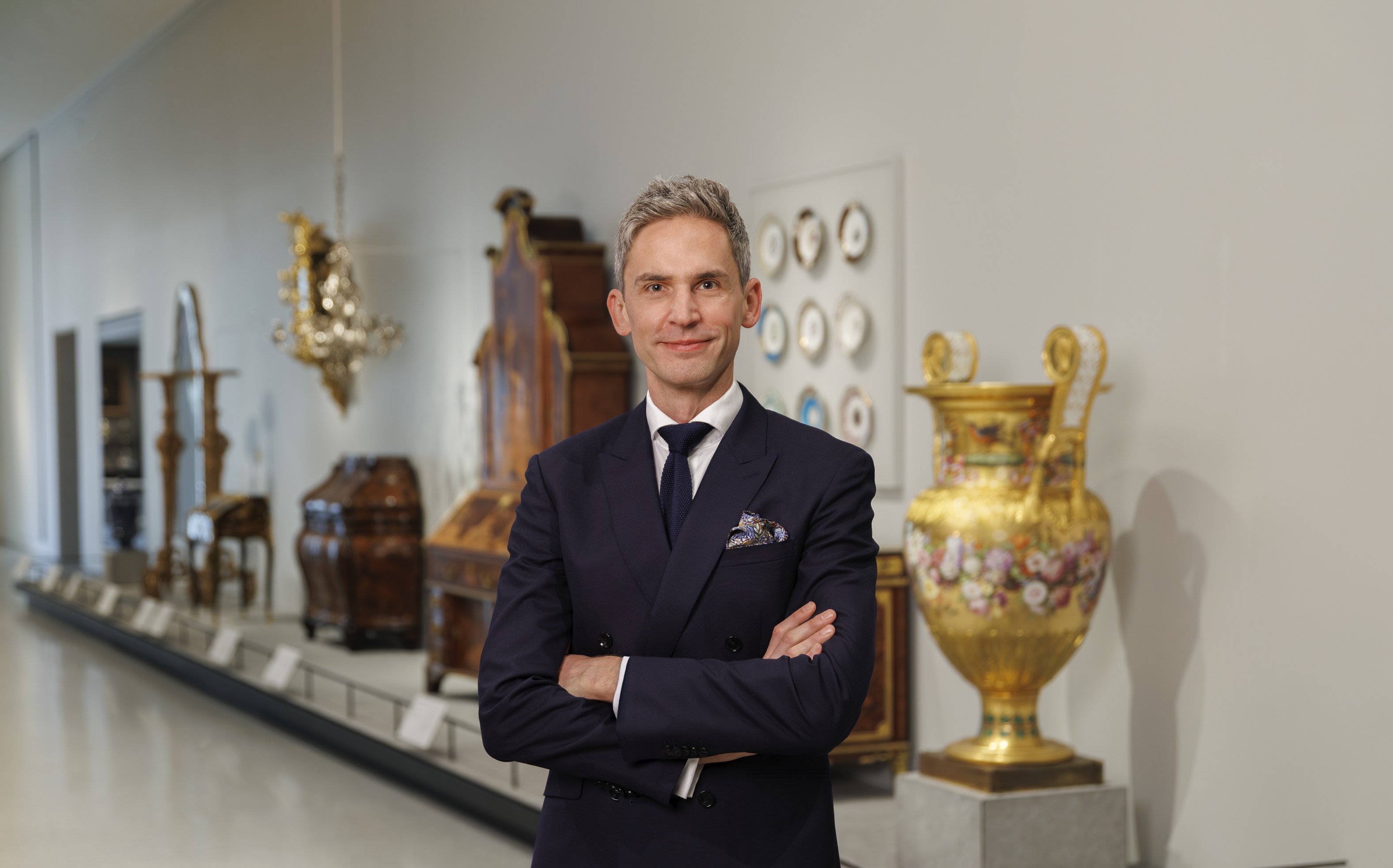 J30918 013 int cropped