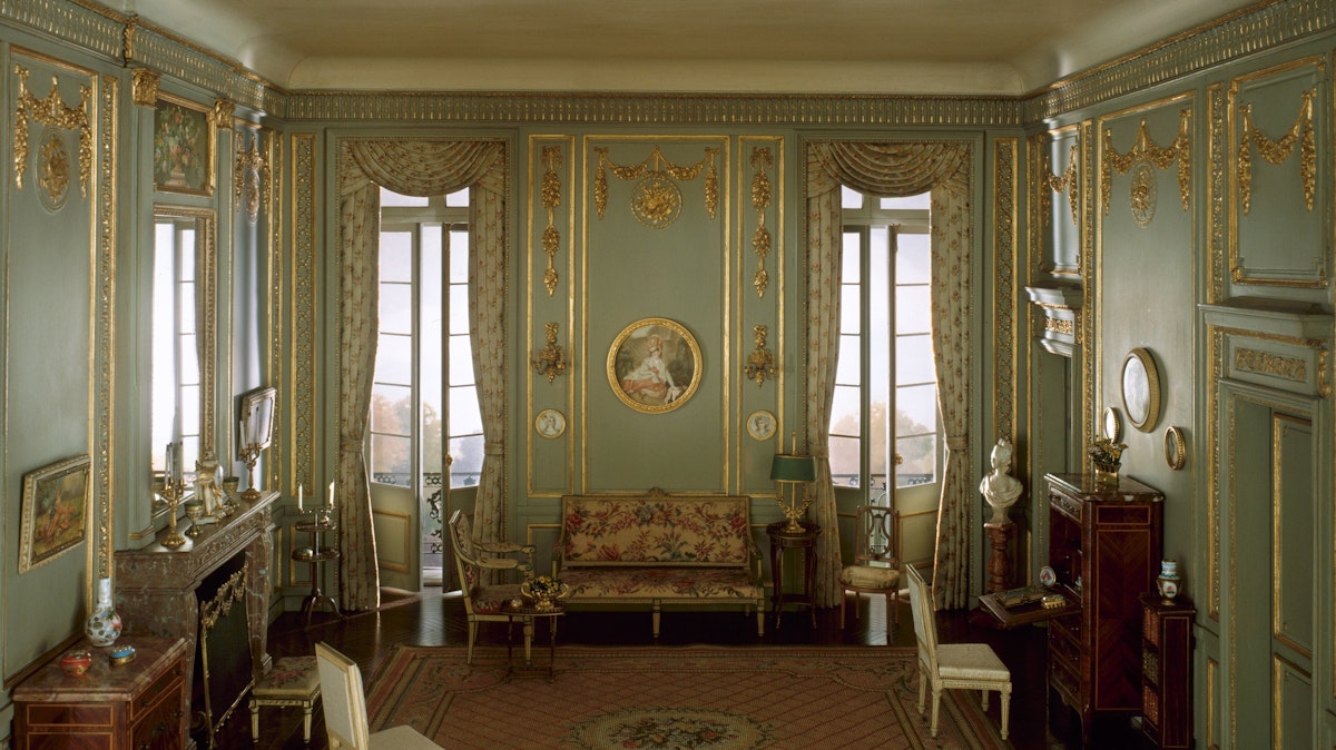 Réplica em miniatura do Palácio de Versailles  Dolls house interiors, Doll  house, Miniature rooms